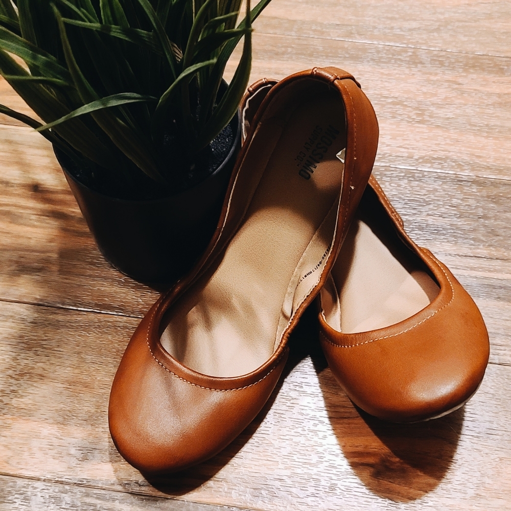 Mossimo Flats